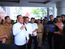 Wagub Cik Ujang Tanggapi Aspirasi Warga Soal Sekolah dan Kesehatan di Kantor Gubernur Sumsel