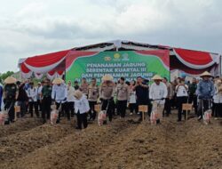Tanam Jagung di Ogan Ilir, Wakapolda Sumsel Targetkan Hasilkan 6 Ton