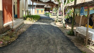 Permintaan Pengaspalan Jalan Saat Reses Telah Dipenuhi H Aswan Mufti, Warga Desa Tanjung Raja Selatan Ucapkan Terimakasih