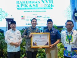 Bupati OI Panca Wijaya Akbar Terima Penghargaan Dari BKN