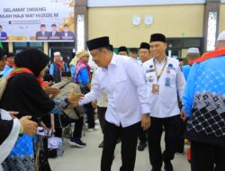 Wagub Cik Ujang Sambut Jamaah Haji Kloter II Asal Lahat, Apresiasi Sinergi Pelayanan Haji