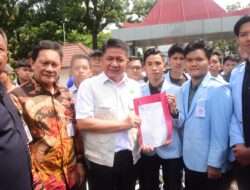 Herman Deru Temui Langsung Demo Mahasiswa UIN Raden Fatah, Respons Cepat Tuntutan Jalan, Kesehatan, dan Pendidikan